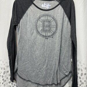Touch by Alyssa Milano Black and Gray Raglan Graphic Tee